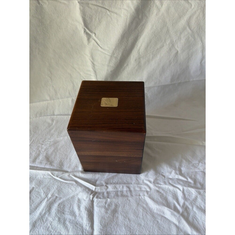Vintage Decatur Industries DECO USA Walnut Humidor Cigar Box